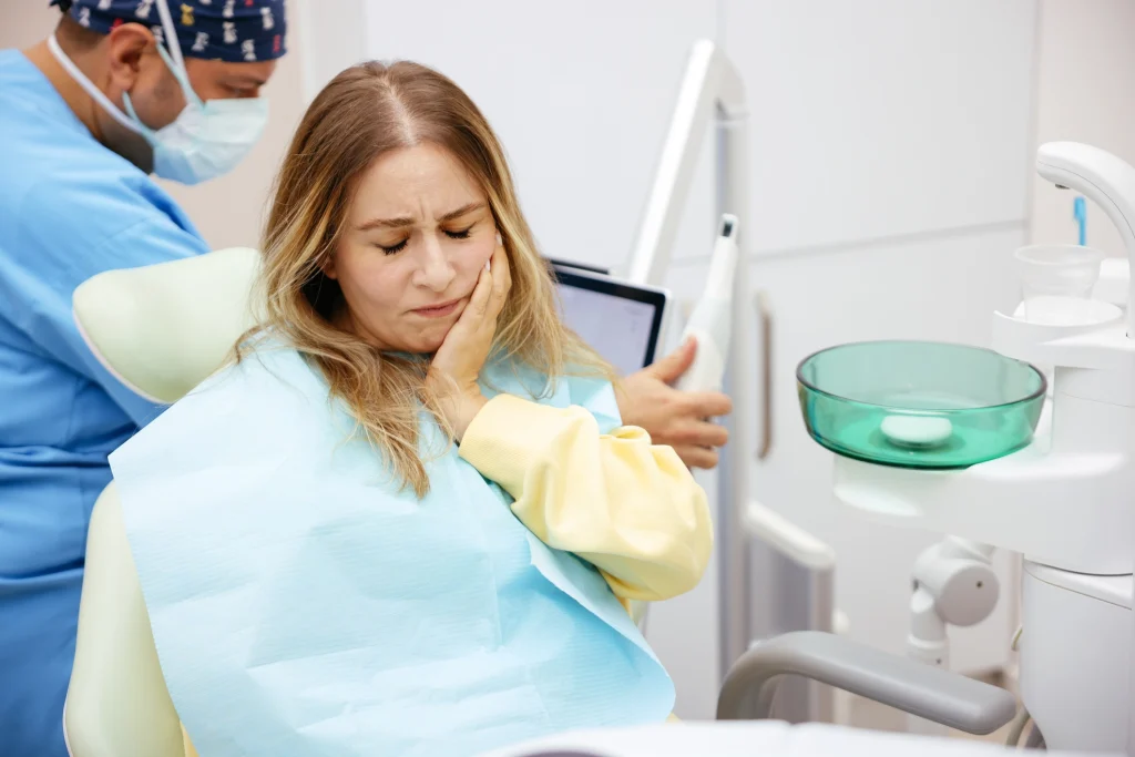 Emergency Dentist in Houston: How to Find One Open Today